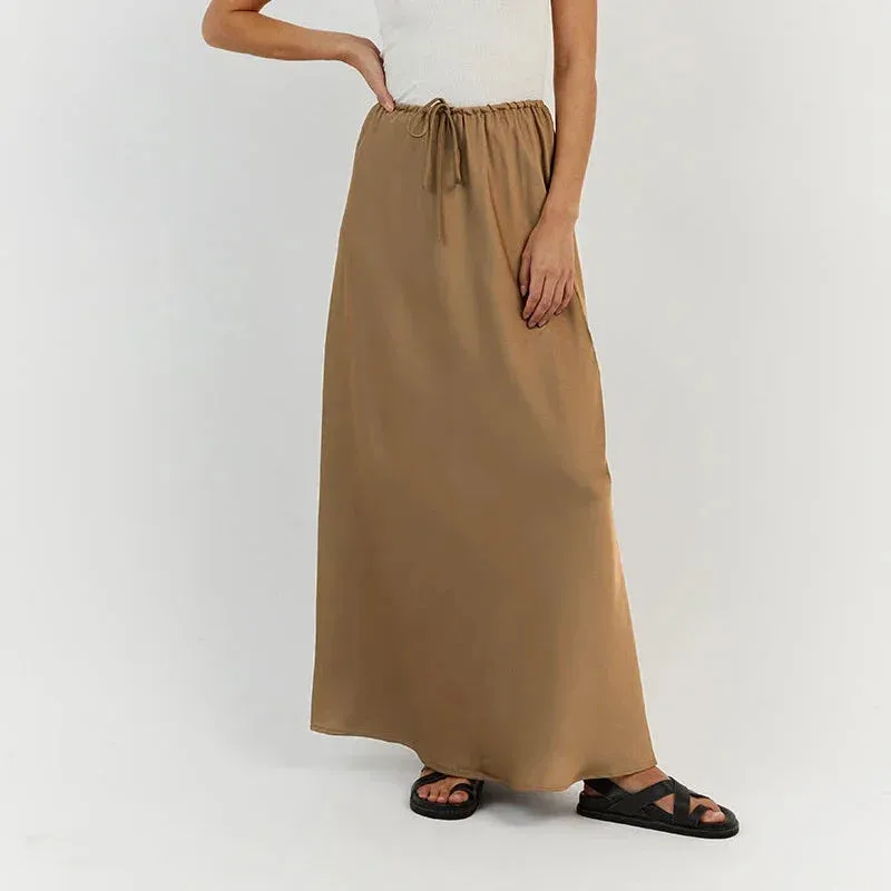 Kelara - Elegant satin maxi skirt