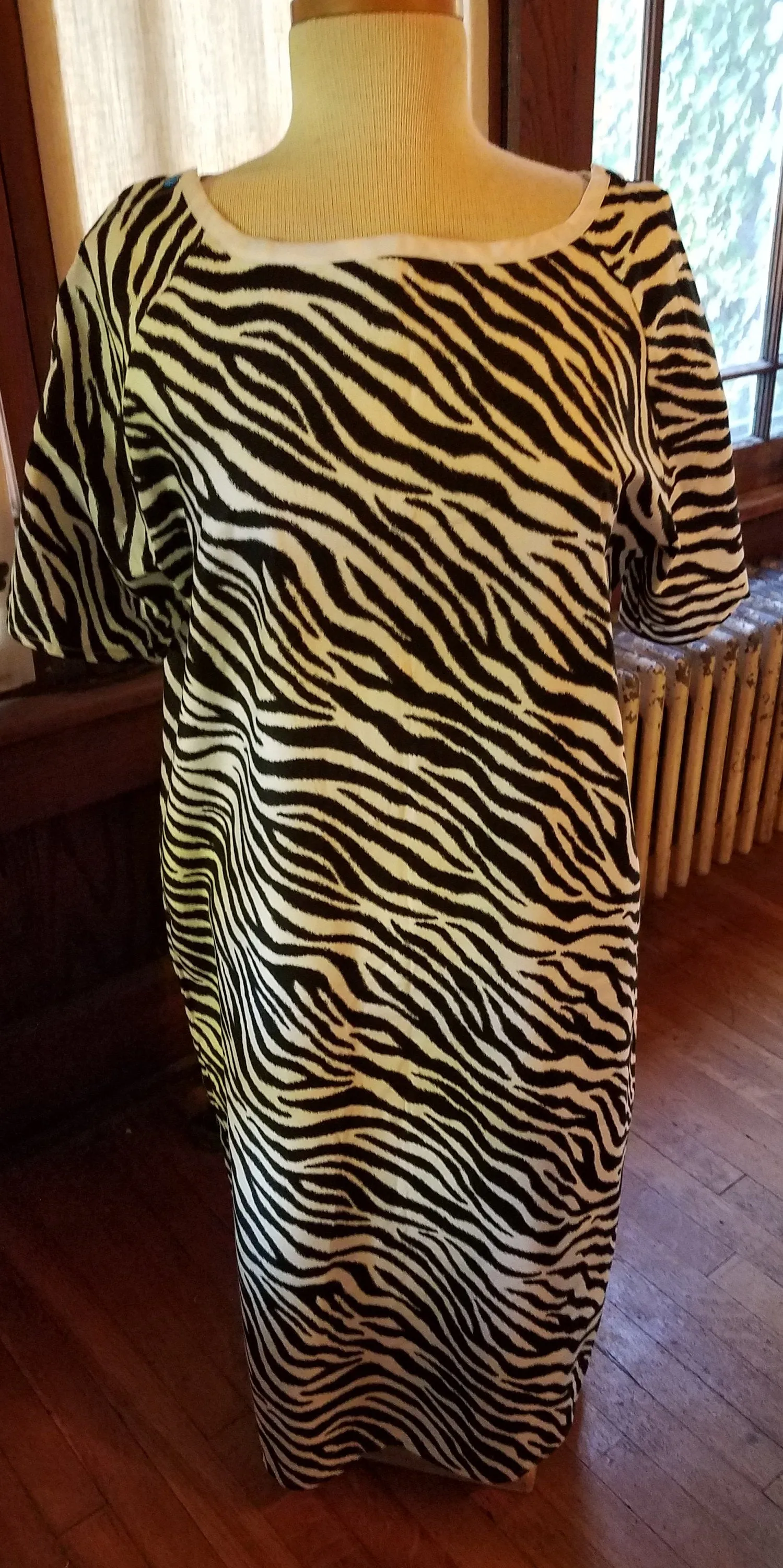 Size Small Zebra Stripe Hospital Gown, Ready to Ship.